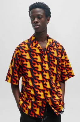 Oversize-fit short-sleeved shirt in seasonal print