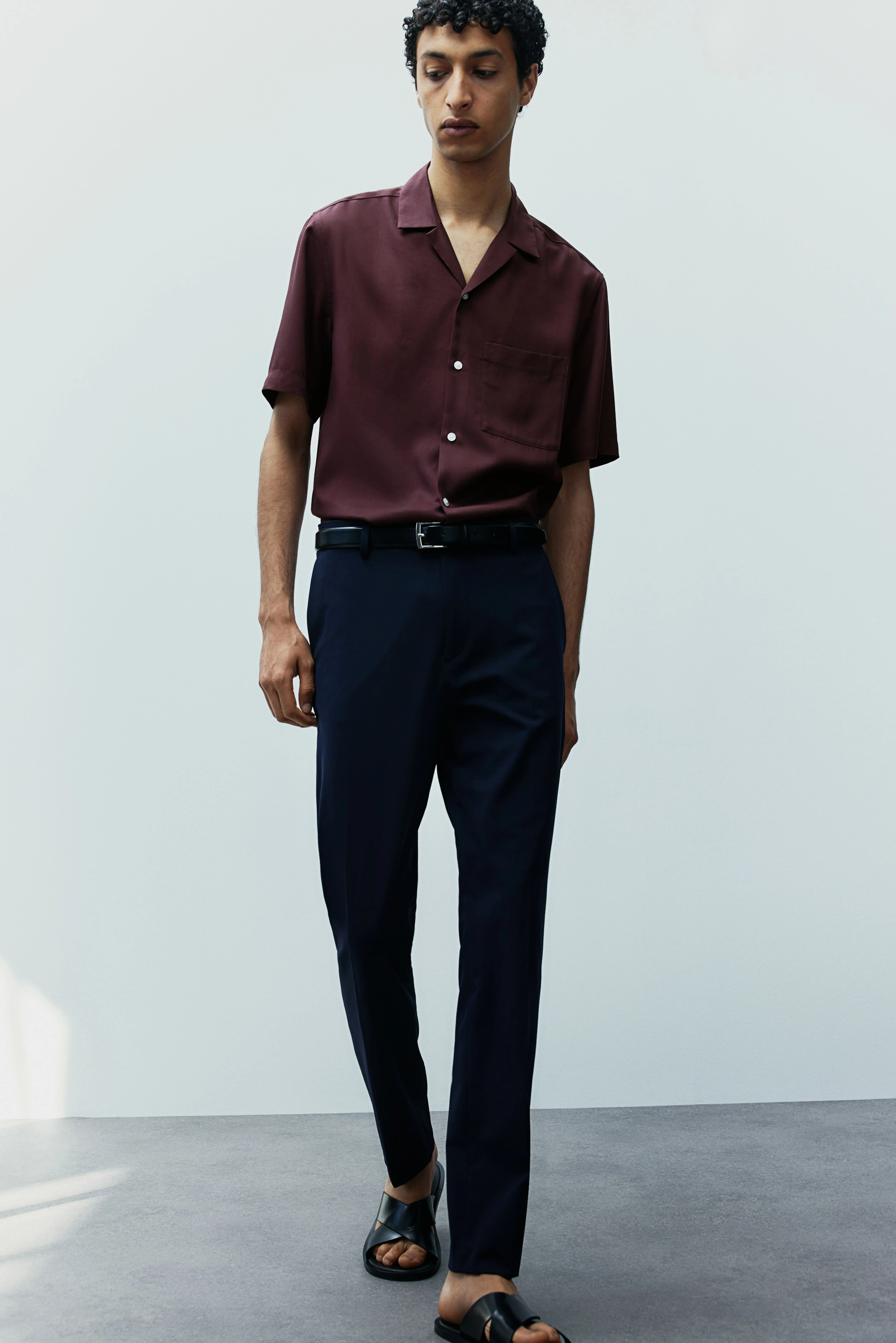 Regular Fit Lyocell resort shirt - Short sleeve - Regular length - Plum purple - Men | H&M GB