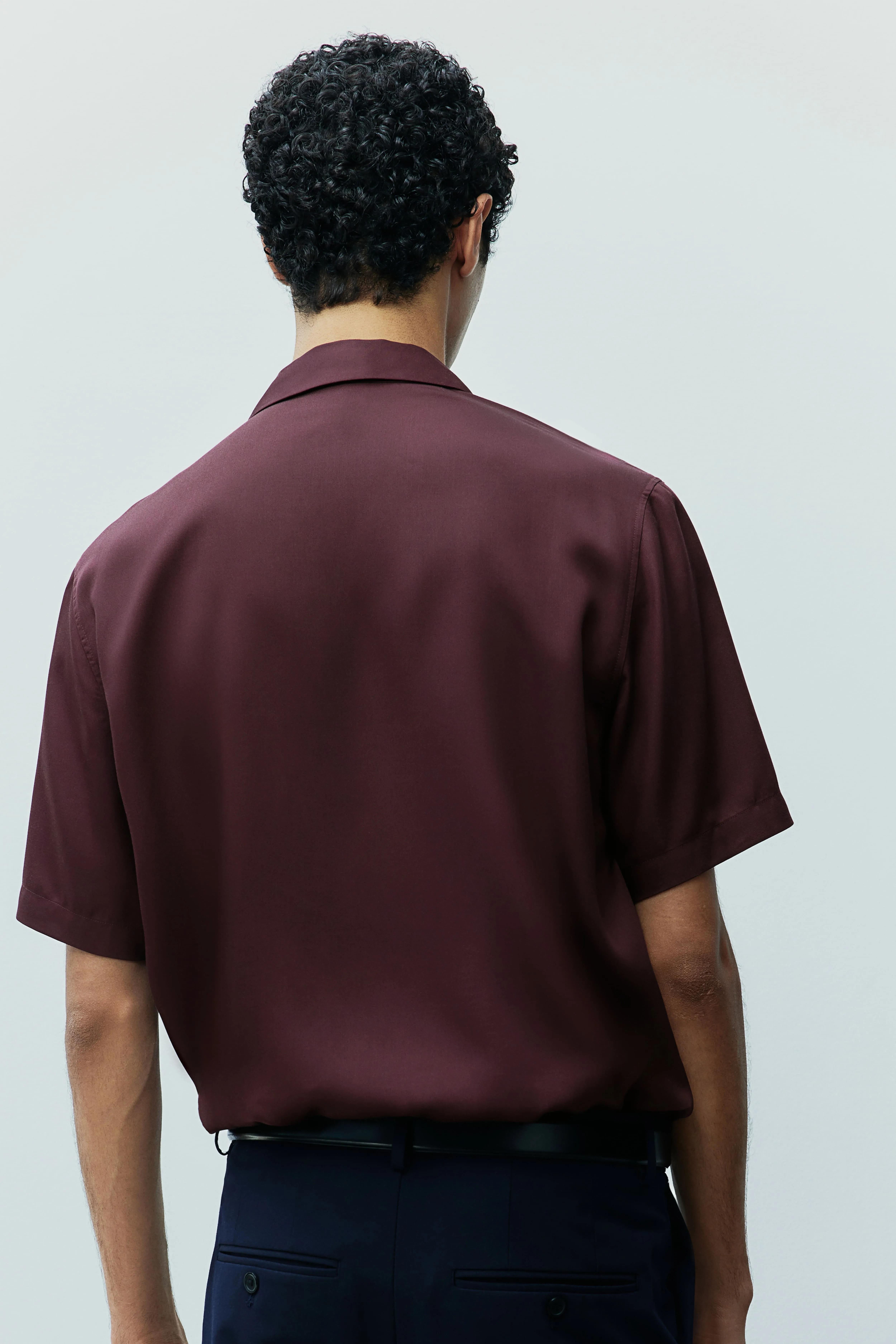 Regular Fit Lyocell resort shirt - Short sleeve - Regular length - Plum purple - Men | H&M GB