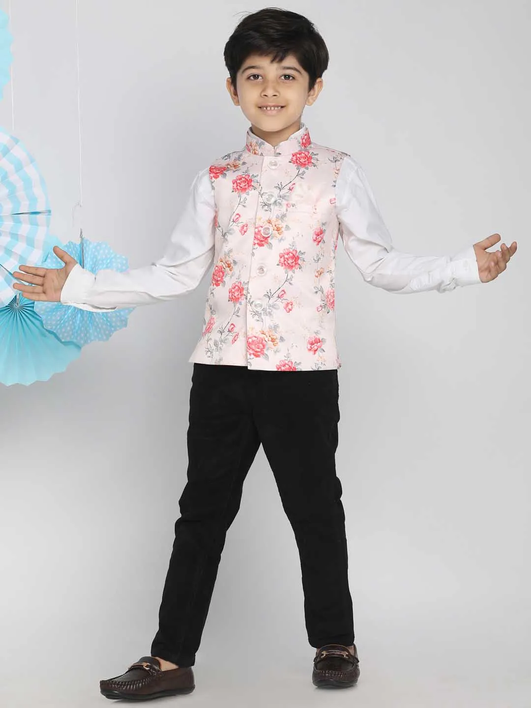 VASTRAMAY Boys Multicolor-Base-Peach Floral Printed Nehru Jacket